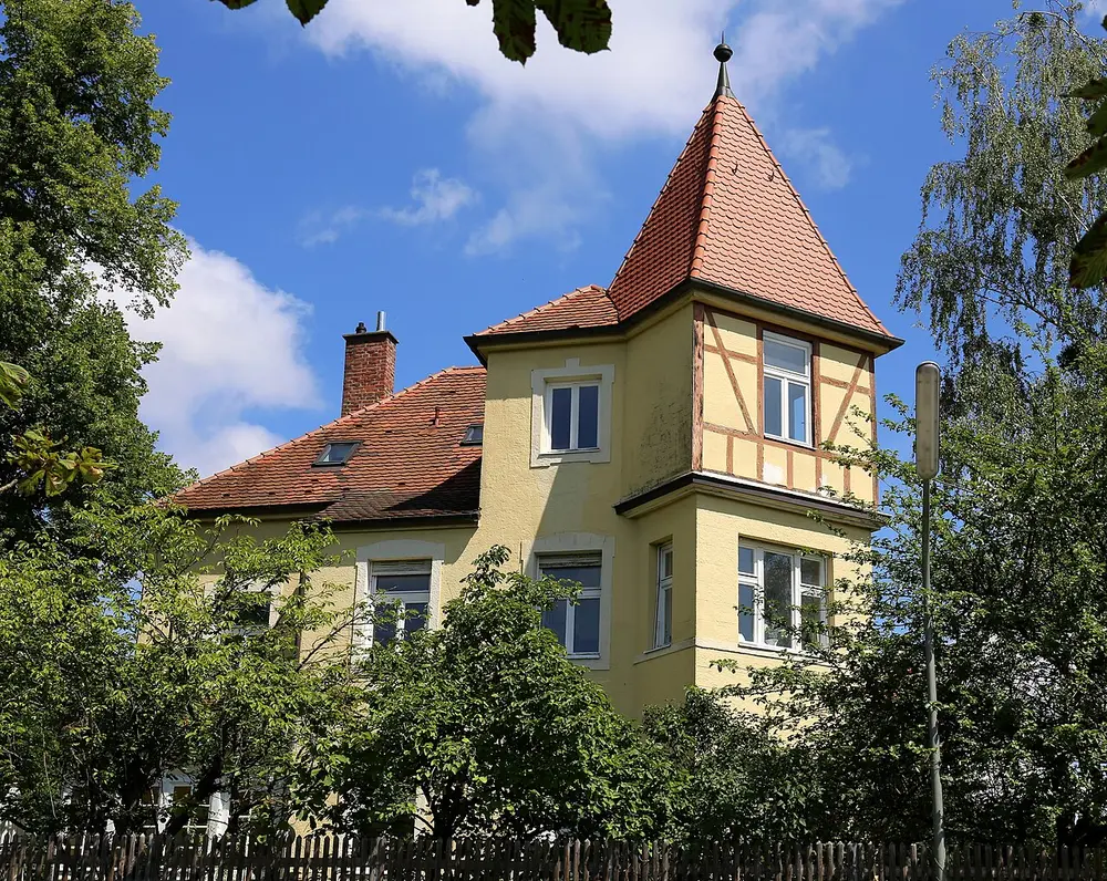 Charakteristische Villa in Großhesselohe bei Pullach im Isartal